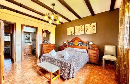 Galapagar House | Apartment in Galapagar with Pool and Garden