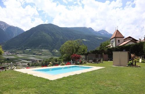 Coldrano Apartment | Apartment in Goldrain with Pool & Mountain Views