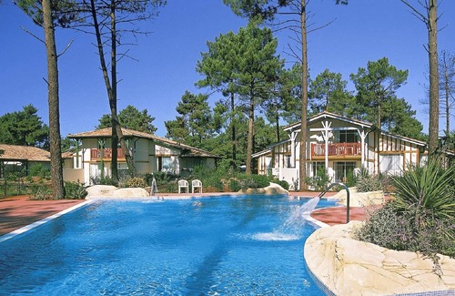 Gujan-Mestras Apartment | Apartment in greens, 6 km. from Gujan-Mestras
