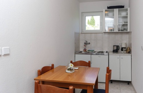 Mokosica Apartment | Apartment in Dubrovnik with swimming pool and sea view (A2)