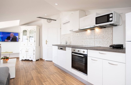 Ika Apartment | Apartment in Ika with Seaview, Balcony, Air condition, WIFI (5025-2)