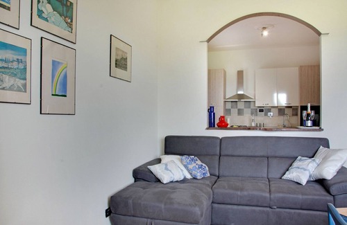 Moncucco Torinese House | Apartment in Casale with Panoramic Vineyard Views