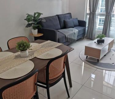 Kajang Apartment | Apartment in Kajang WIFI Smart TV