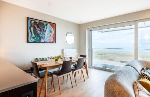 Sint-Idesbald Apartment | Apartment in Koksijde with Stunning Sea Views, cleaning included