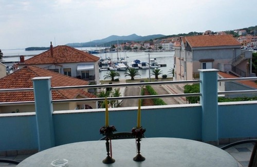 Kukljica Apartment | Apartment in Kukljica with Seaview, Terrace, Air condition, WIFI (4567-1)