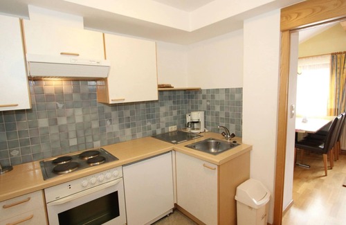 Huben Apartment | Apartment in Langenfeld With Sauna
