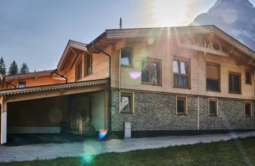 Leutasch Apartment | Apartment In Leutasch with garden