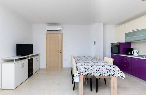 Lopar Apartment | Apartment in Lopar with Seaview, Balcony, Air condition, WIFI (4421-2)
