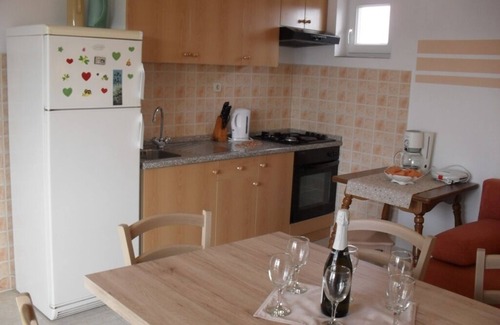 Lopar Apartment | Apartment in Lopar with Terrace, Air condition, WIFI, Washing machine (87-2)