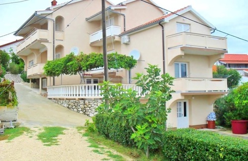 Lopar Apartment | Apartment in Lopar with Terrace, Air condition, WIFI, Washing machine (87-2)