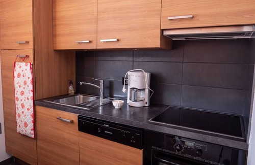 Meribel-Mottaret Apartment | Apartment in Méribel Mottaret - 2 bedrooms, 4th floor, south balcony, non-smoking