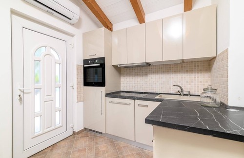 Pomer Apartment | Apartment in Medulin with Terrace, Air condition, WIFI, Washing machine (5158-3)
