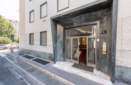 Ticinese Apartment | Apartment in Milan with 3 bedrooms sleeps 6