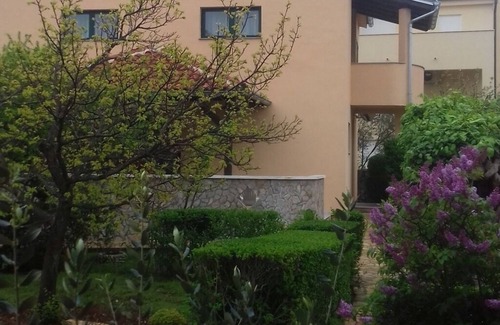 Murter Apartment | Apartment in Murter with Terrace, Air condition, WIFI, Washing machine (125-4)