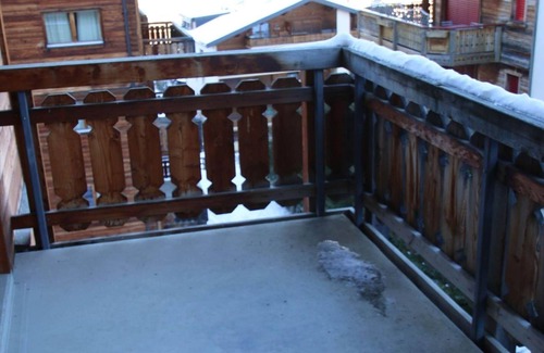 Saint-Pierre-de-Clages Apartment | Apartment in Nendaz with Ski-In/Ski-Out Access