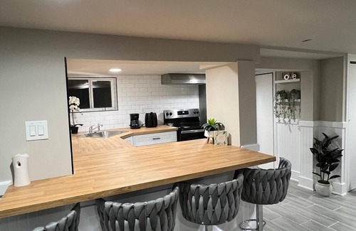 Ironbound District Apartment | Apartment in NewarknCozy & Stylish Studio for 4.