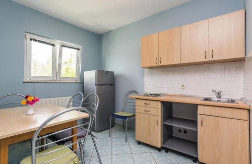 Zaton Apartment | Apartment in Nin near Beach & Pool
