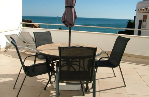 Olhos D'Agua Apartment | Apartment in Olhos de Água with Breathtaking Views Of The Private Pool & Beach