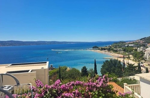 Borak Apartment | Apartment in Omiš with Seaview, Balcony, Air condition, WIFI (161-3)