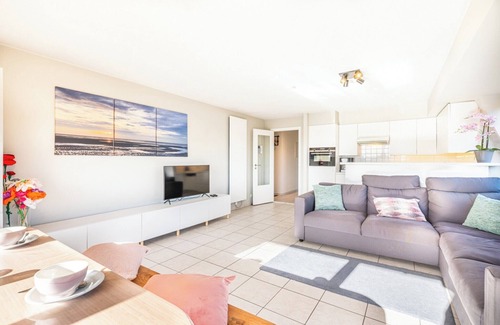 Oostduinkerke-Bad Apartment | Apartment in Oostduinkerke near the Beach