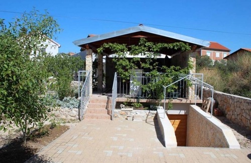 Pirovac Apartment | Apartment in Pirovac with Terrace, Air condition, WIFI, Washing machine (4793-1)