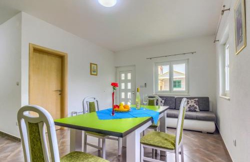 Pirovac Apartment | Apartment in Pirovac with terrace, air conditioning, WiFi (4925-3)