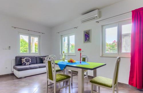 Pirovac Apartment | Apartment in Pirovac with terrace, air conditioning, WiFi (4925-3)