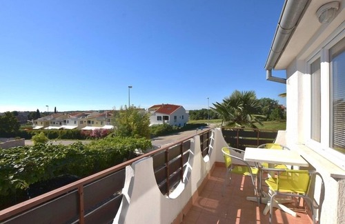 Mali Maj Apartment | Apartment in Poreč with Balcony, Air condition, WIFI (819-2)