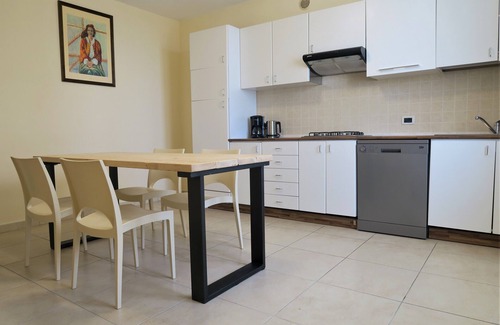 Gardola Apartment | Apartment in private villa with garden, swimming pool and parking. Pets allowed.