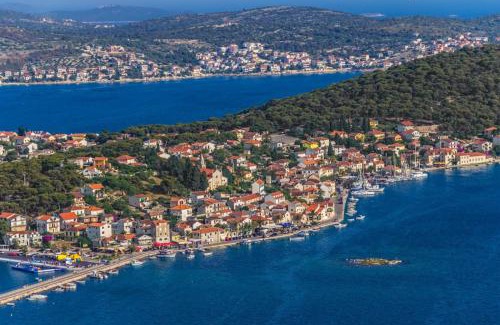 Razanj Apartment | Apartment in Ražanj with Seaview, Terrace, WIFI (3743-1)