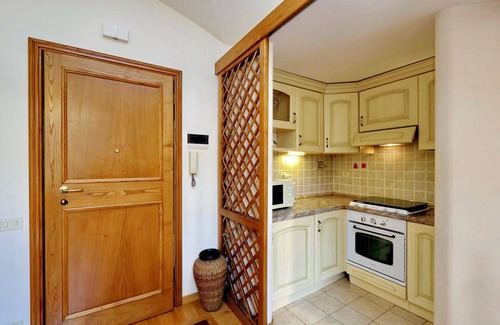 Rione XIV Borgo Apartment | Apartment in Rome with 1 bedrooms sleeps 3