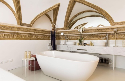 Rione XI Sant'Angelo Apartment | Apartment in Rome with 5 bedrooms sleeps 12