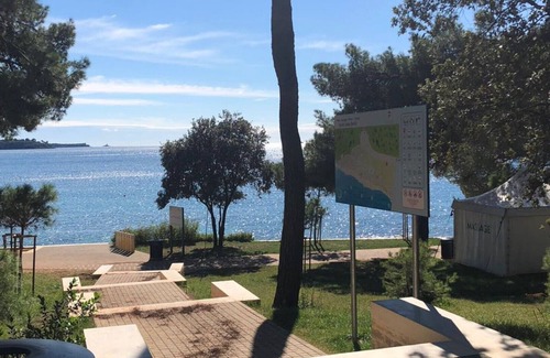 Borik Apartment | Apartment in Rovinj (Borik) quiet location - 150m from the beach - balcony - air conditioning