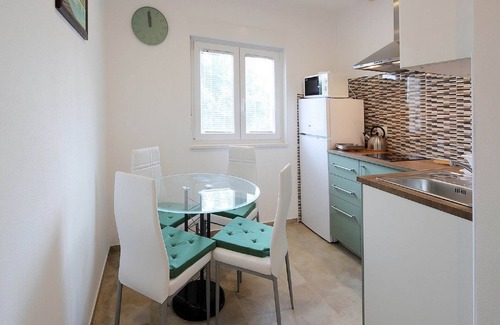 Silo Apartment | Apartment in Šilo with Sea View Balcony