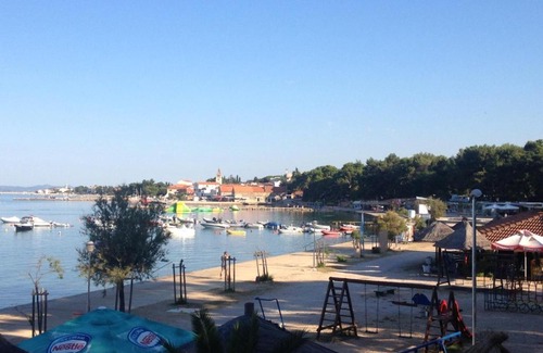 Sveti Filip i Jakov Apartment | Apartment in Sveti Filip i Jakov with Terrace, Air conditioning, Wi-Fi (4811-3)