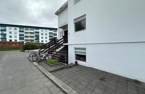 Haaleiti Apartment | Apartment in Safamýri in Reykjavik