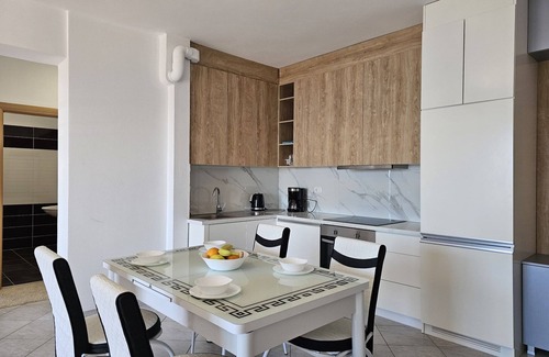 Kodrra Apartment | Apartment in Saranda by the Ionian Sea