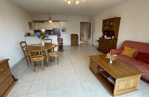 Sarzeau Apartment | Apartment in Sarzeau: Terrace, Elevator, Parking, Internet