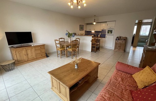 Sarzeau Apartment | Apartment in Sarzeau: Terrace, Elevator, Parking, Internet