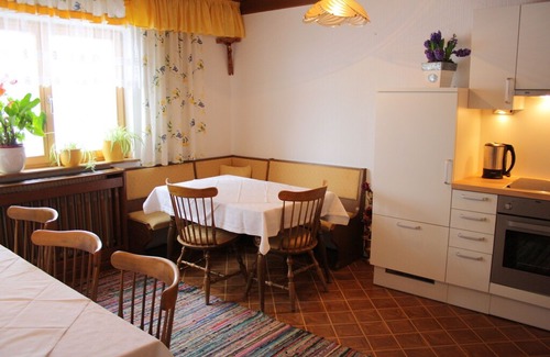Taxenbach Apartment | Apartment in Taxenbach with Garden, Garden Furniture, BBQ