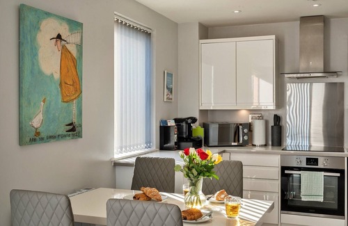 Teignmouth Apartment | Apartment in Teignmouth with Sea Views