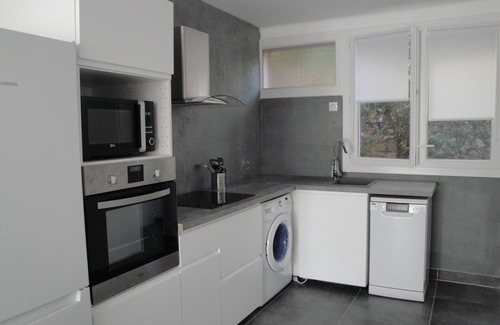 Cassis Apartment | Apartment in the center of Cassis with parking, 2 bedrooms, air conditioning, wifi
