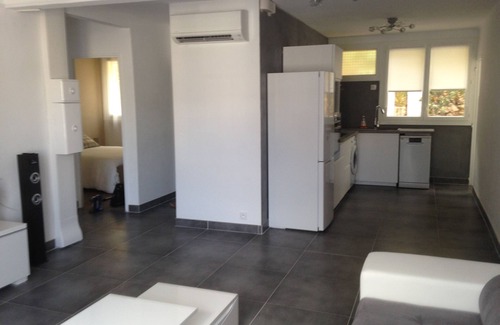 Cassis Apartment | Apartment in the center of Cassis with parking, 2 bedrooms, air conditioning, wifi