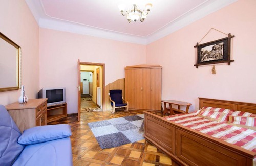 Halyts'kyi district Apartment | Apartment in the center near the Citadel
