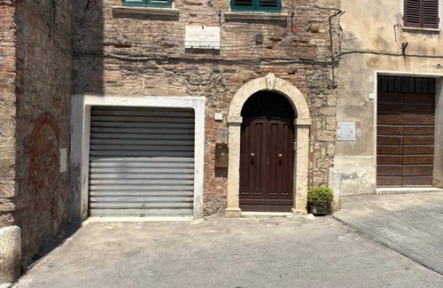 Asciano Apartment | Apartment in the historic center of Asciano Siena, heart of the Crete Senesi