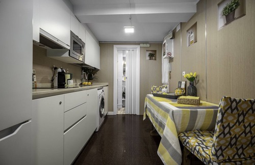 Old Town Apartment | Apartment in the old town of San Sebastian. Registration N: 01166