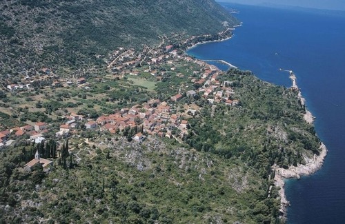 Trpanj Apartment | Apartment in Trpanj with Seaview, Terrace, Air condition, WIFI (4199-1)