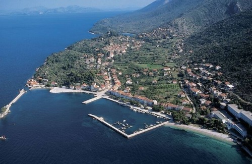 Trpanj Apartment | Apartment in Trpanj with Seaview, Terrace, Air condition, WIFI (4199-1)