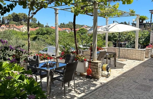 Trpanj Apartment | Apartment in Trpanj with Seaview, Terrace, Air condition, WIFI (4199-2)