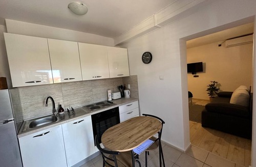 Trpanj Apartment | Apartment in Trpanj with Terrace, Air condition, WIFI, Washing machine (4199-3)